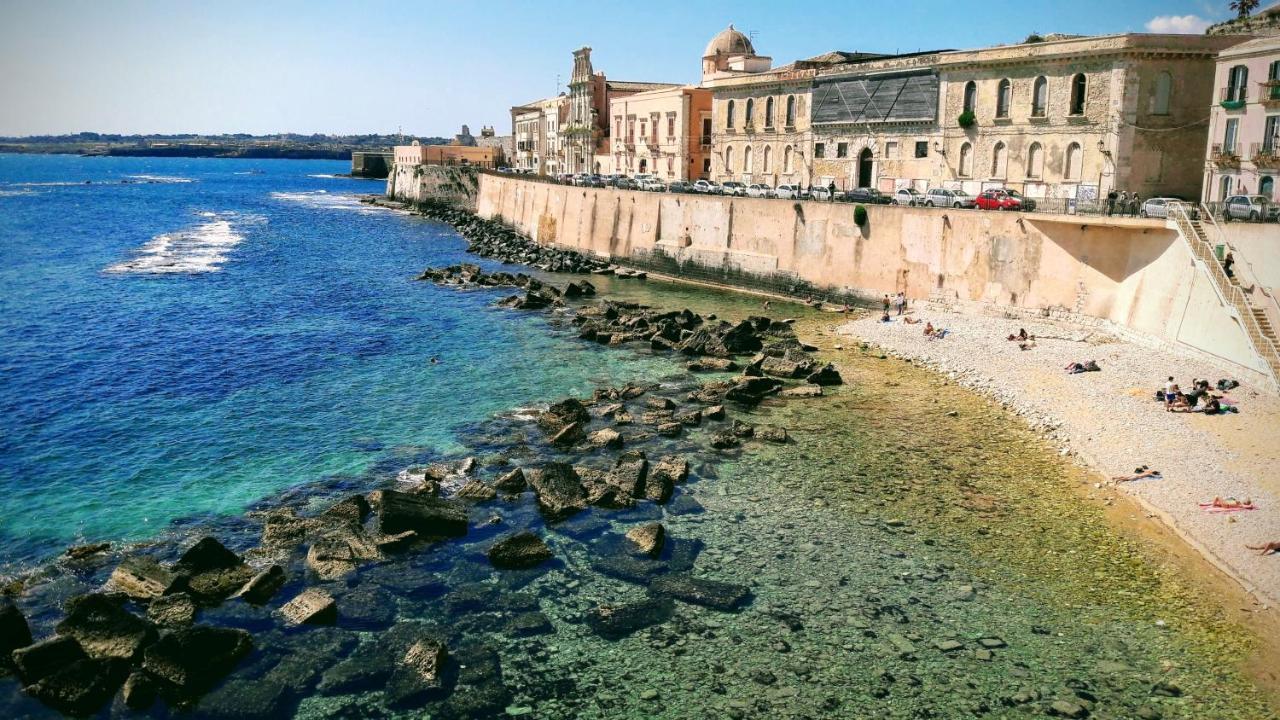 Incantevole Appartamento In Palazzo Storico Ortigia Syracuse Luaran gambar