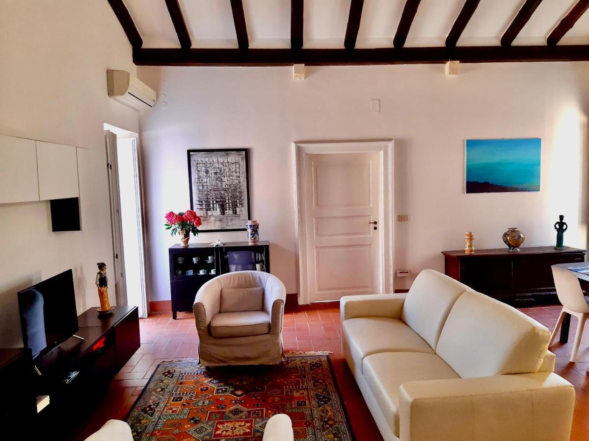 Incantevole Appartamento In Palazzo Storico Ortigia Syracuse Luaran gambar