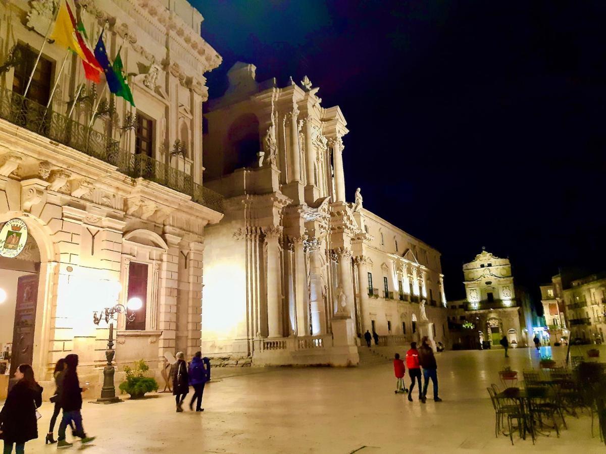 Incantevole Appartamento In Palazzo Storico Ortigia Syracuse Luaran gambar
