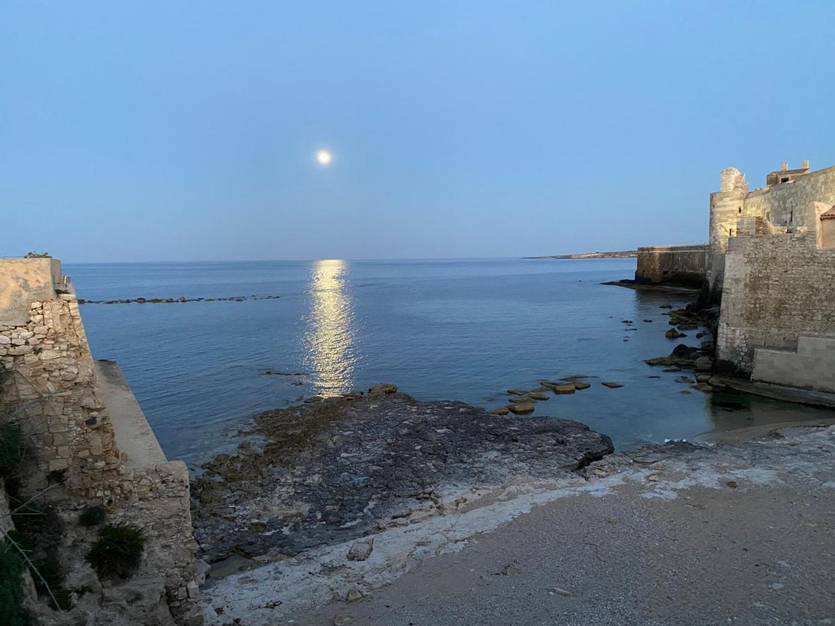 Incantevole Appartamento In Palazzo Storico Ortigia Syracuse Luaran gambar