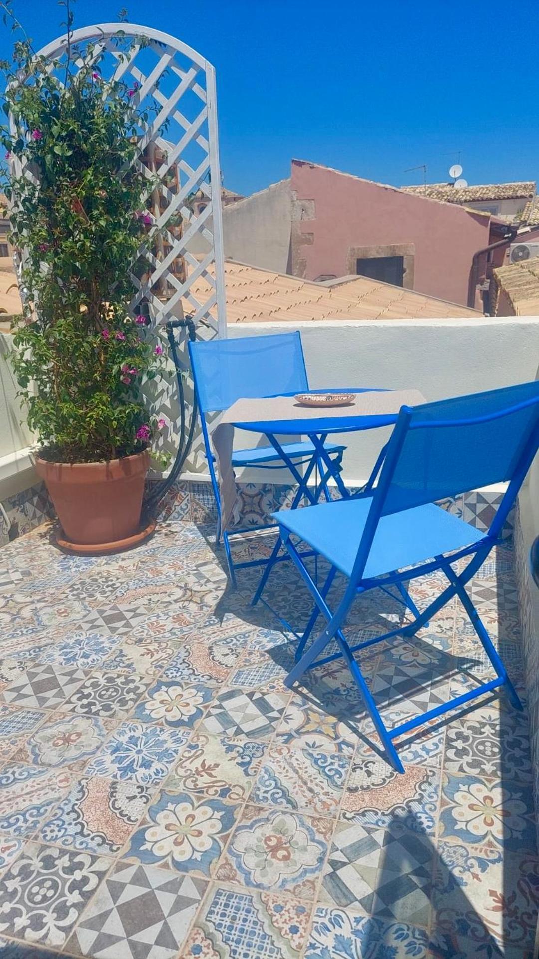 Incantevole Appartamento In Palazzo Storico Ortigia Syracuse Luaran gambar