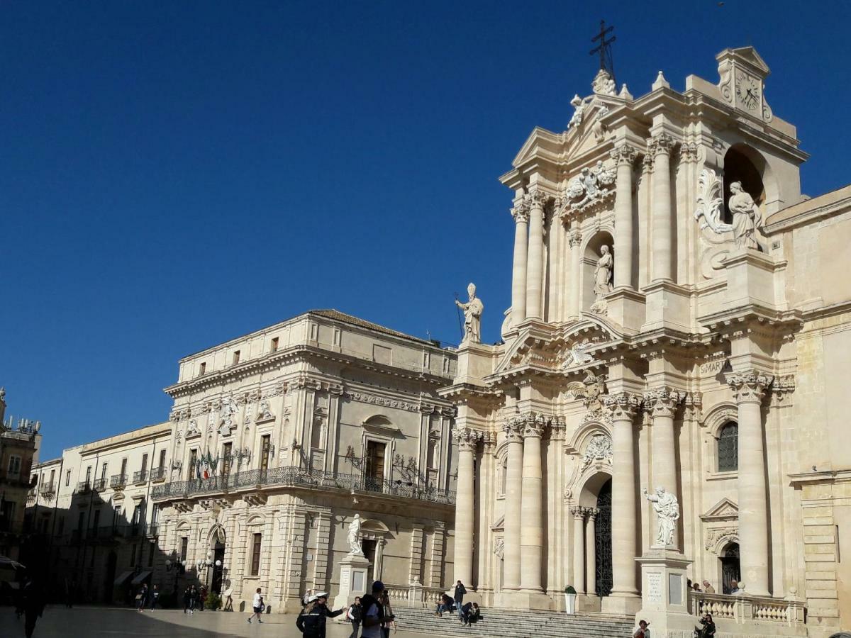 Incantevole Appartamento In Palazzo Storico Ortigia Syracuse Luaran gambar