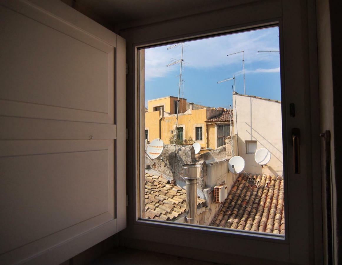 Incantevole Appartamento In Palazzo Storico Ortigia Syracuse Luaran gambar